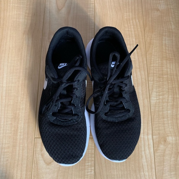 Nike black white runners - Picture 6 of 6
